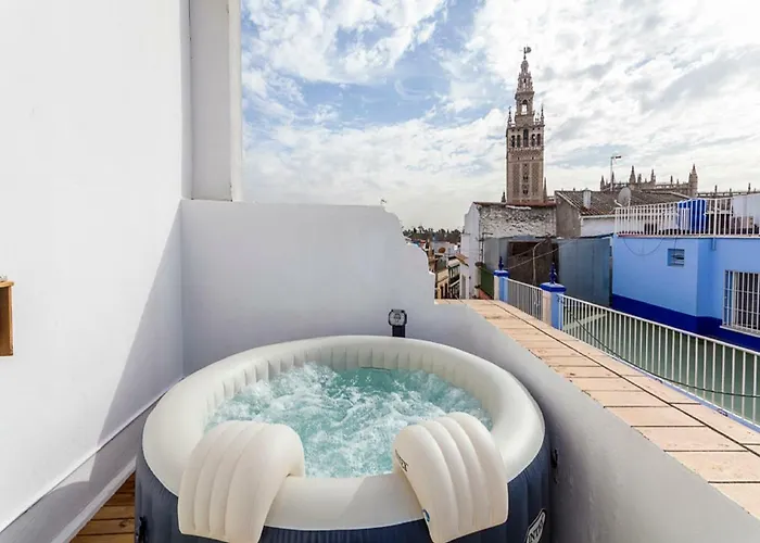 Atico Giralda Sevilla
